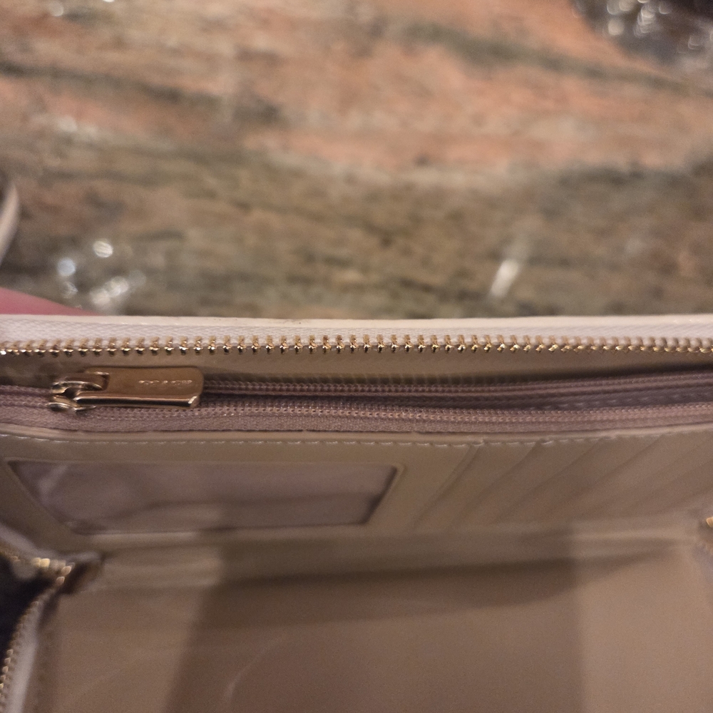 Coach Cream And Beige Bag And Wallet - Picture 13 of 14